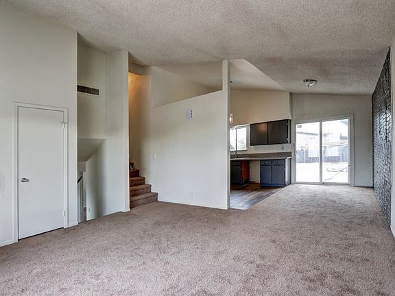 3rd image of 3994 Idlewood Ave