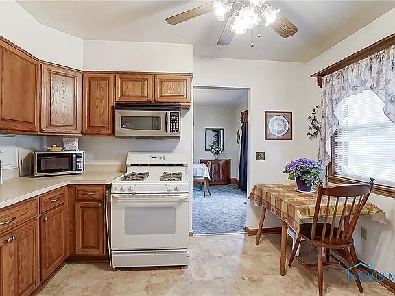 2nd image of 2015 Southmoor Dr