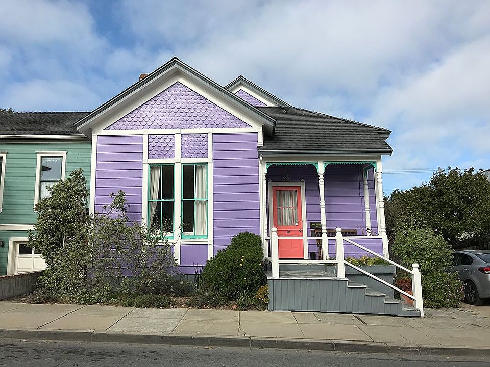 The darling purple cottage !