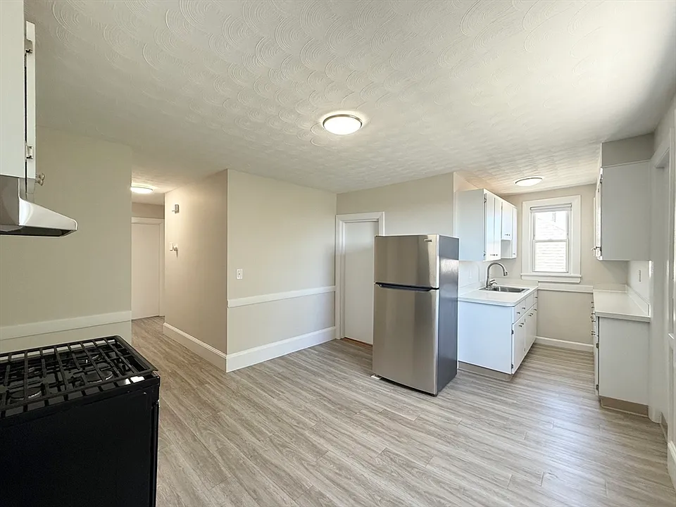 73 Campbell Ave #5