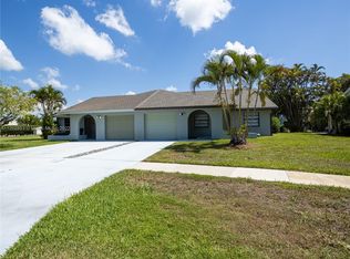 11902 Suellen Cir, Wellington, FL 33414