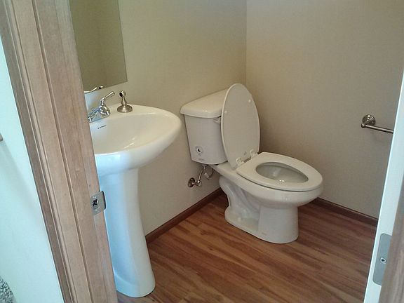 4th image of 5772 Legoe Ave #102