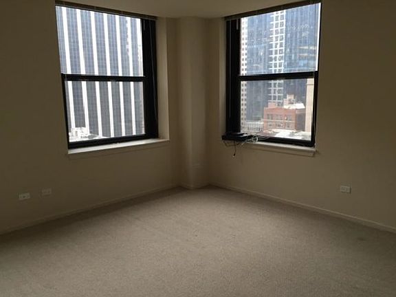 5th image of 182 W Lake St APT 1103