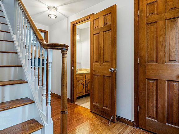 5th image of 11 Heritage Lane