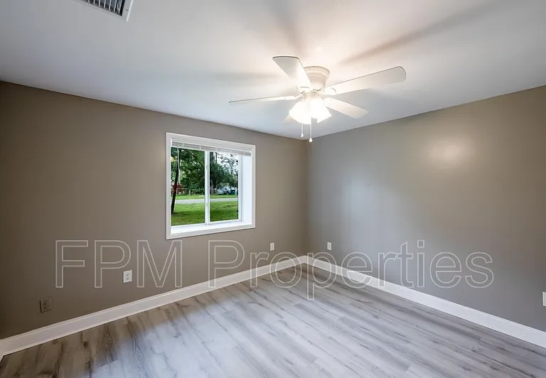 7832 Newton Rd — Photo 24