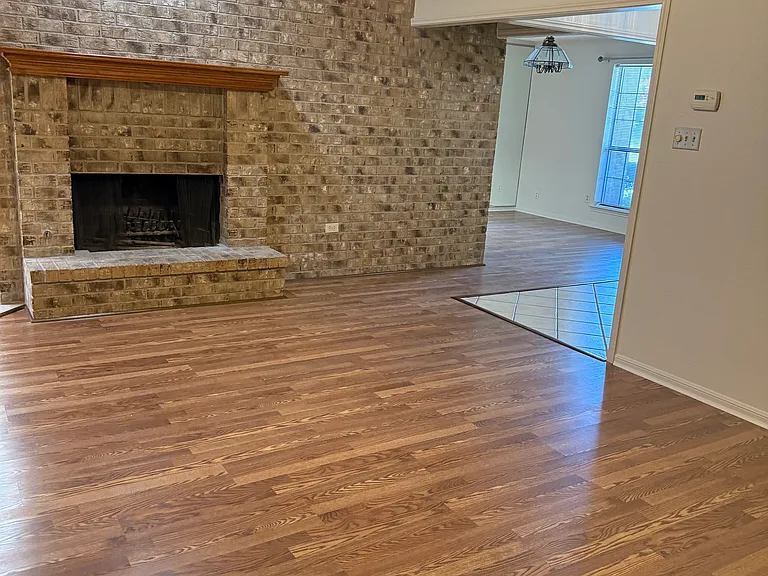 12922 Chandler Dr — Photo 3
