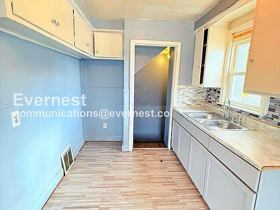 2nd image of 18640 Sherwood St