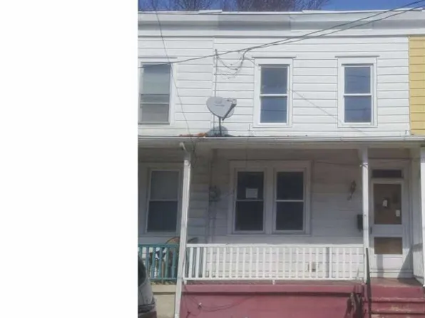 65 W Pitman St, Penns Grove, NJ 08069