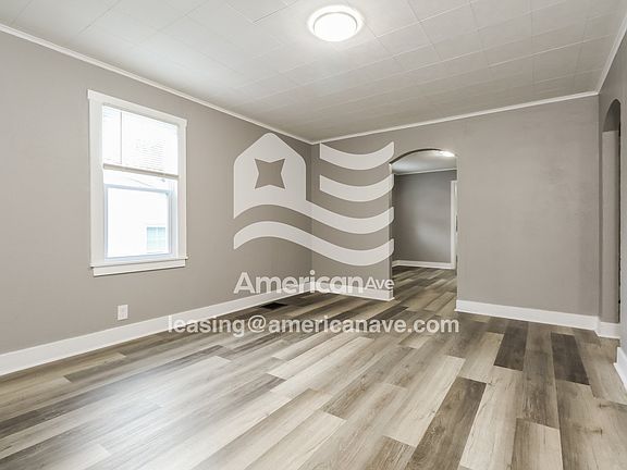 860770_002_wm_-_living_room_13024302.jpg