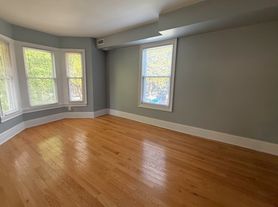 1501 W Highland Ave