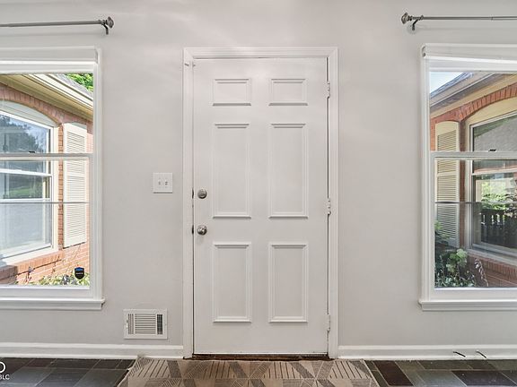 5th image of 7029 Kingswood Cir