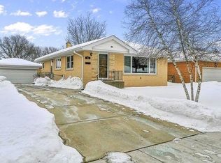 701 N Russel St, Mount Prospect, IL 60056