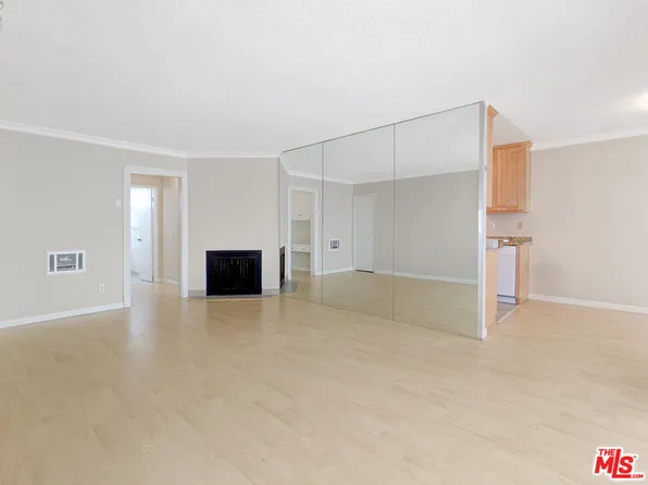 1538 11th St APT 4, Santa Monica, CA 90401