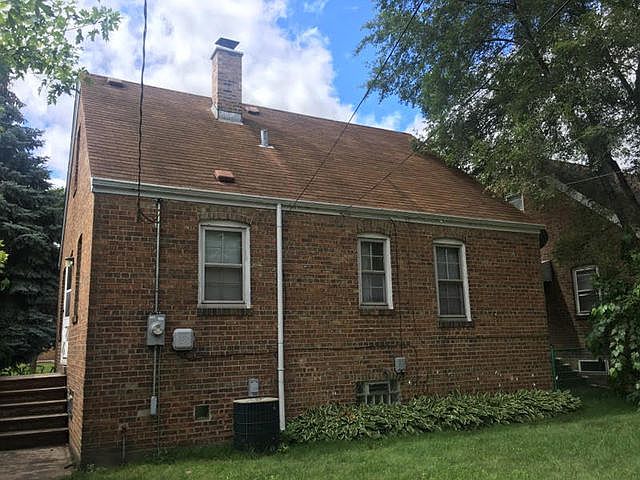 2nd image of 432 Warren St