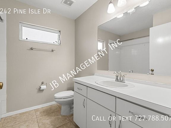 5th image of 4242 Pine Isle Dr