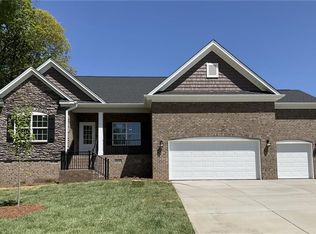 1087 Hollow Creek Ln #13, Kernersville, NC 27284