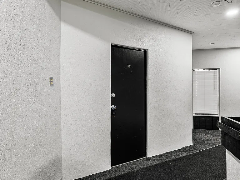310 N Michigan St #205 — Photo 6