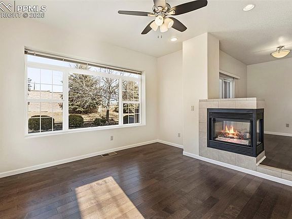 4th image of 5402 Prominence Point