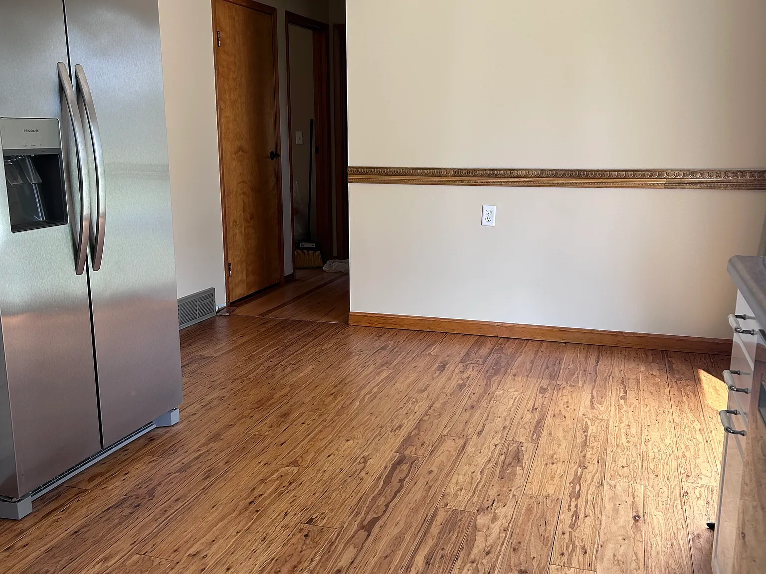 4 bed, 1685 sqft, $2,200 — Photo 4