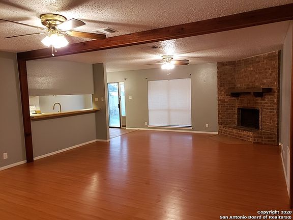 3rd image of 6962 Sunshine Tree Dr