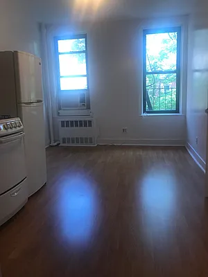 Rented by PMG Real Estate  | media 2