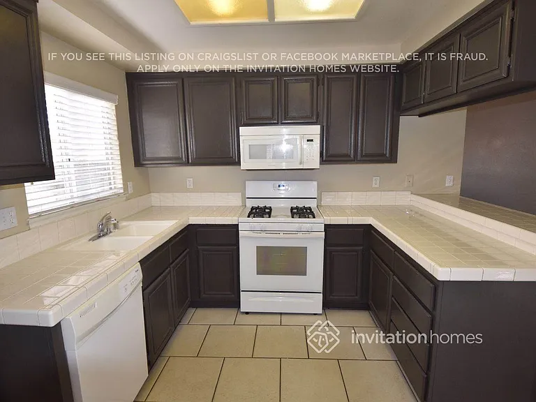 19711 Westerly Dr — Photo 3
