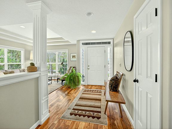 5th image of 4781 Torrey Pines Dr