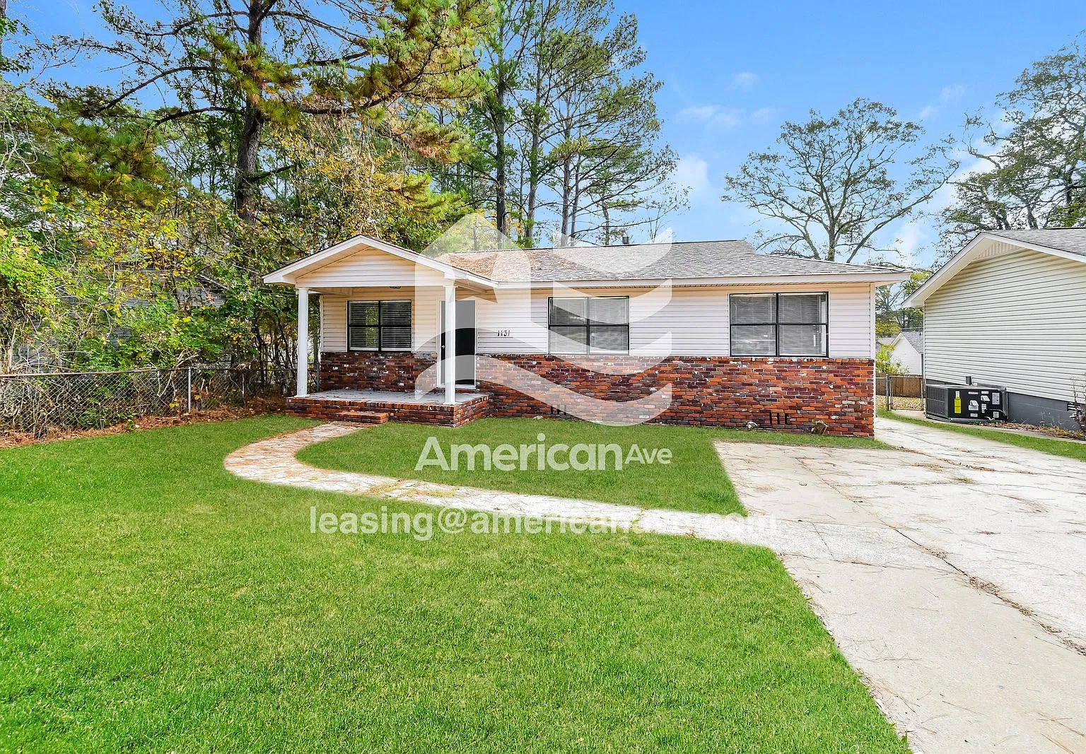 3 bed, 1.0 bath, 1040 sqft, $1,397 — Photo 2