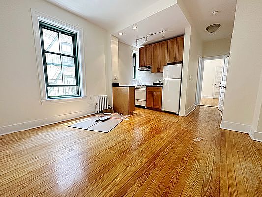 1st image of 1530 York Ave #4F