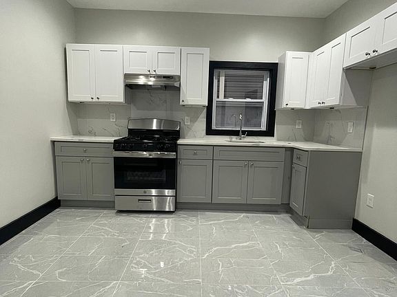 2nd image of 43 N 6th St Floor 1