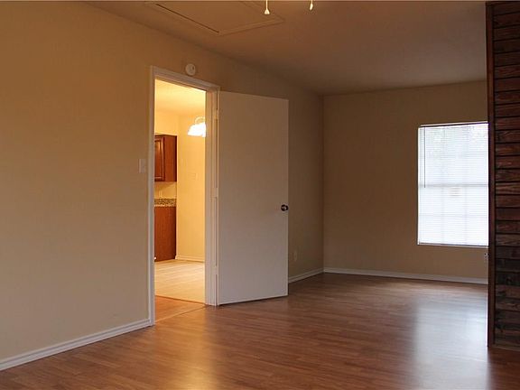 5th image of 122 Southside Dr
