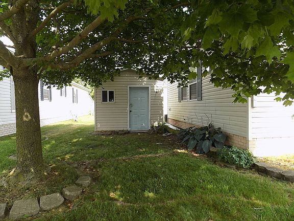 4th image of 1807 Birch St