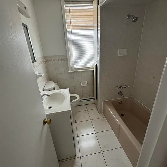 596 Adams Ave #1 — Photo 11