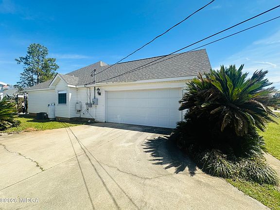 4th image of 515 Amanda Way