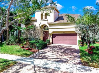9757 Roche Pl, Wellington, FL 33414