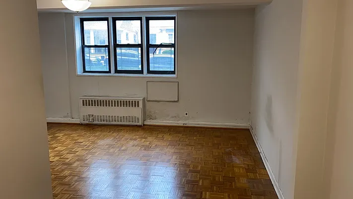 Rented by Chana Ofek, LREB | media 6
