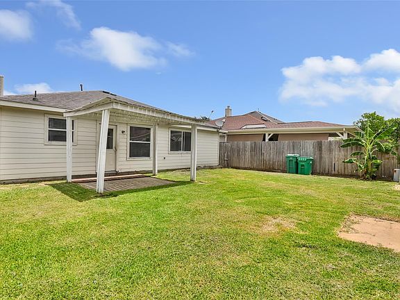 3rd image of 19407 Otter Trail Ct