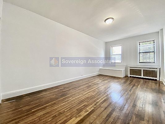 3rd image of 2914 Jerome Ave #1S