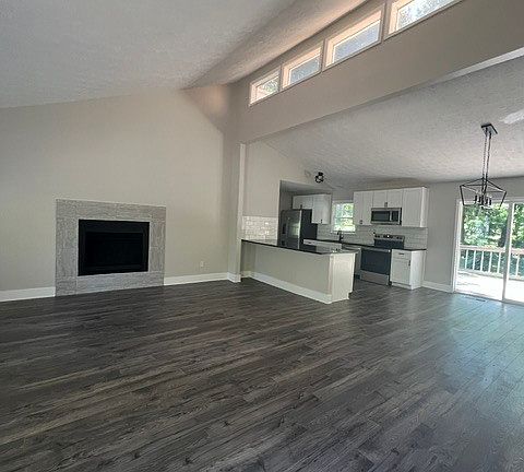 3rd image of 6061 Ridge Way