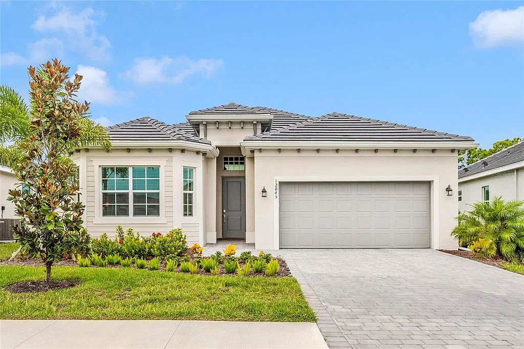 3 bed, 2.0 bath, 2061 sqft, $10,000 — Photo 1
