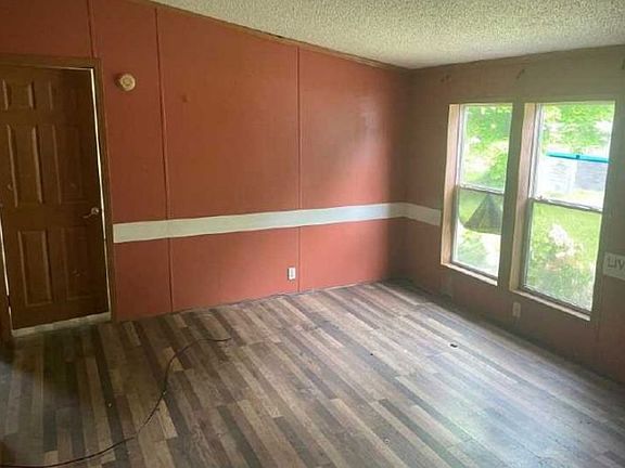 Additional Living Room