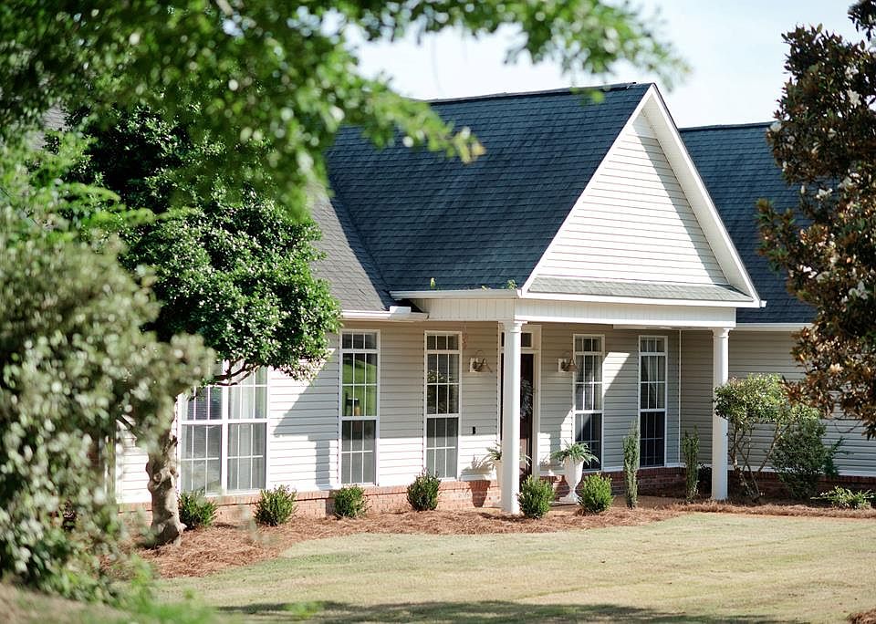 1st image of 152 Peyton Cir