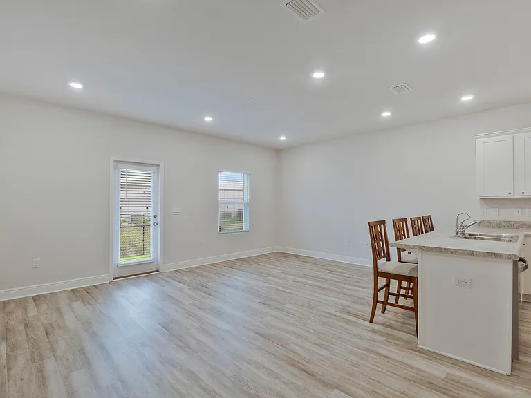 6356 Grove Park Dr — Photo 43