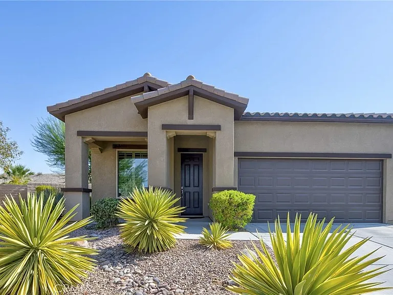 81482 Avenida Viesca — Photo 1