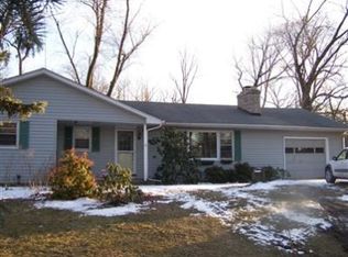 625 W Park Ave, Chesterton, IN 46304