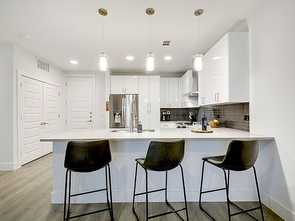 2nd image of 2213 Poquito St Unit 105