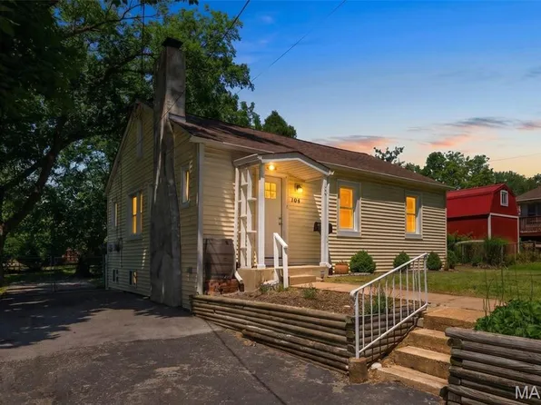 10411 Maddox Pl, Saint Louis, MO 63114
