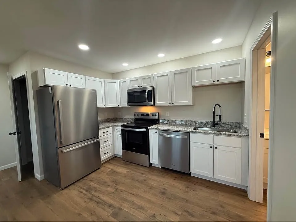 2 Bed 2 Bath Upstairs Apartment In Ironton — Photo 1