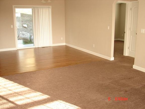 5th image of 918 N Harlequin Dr