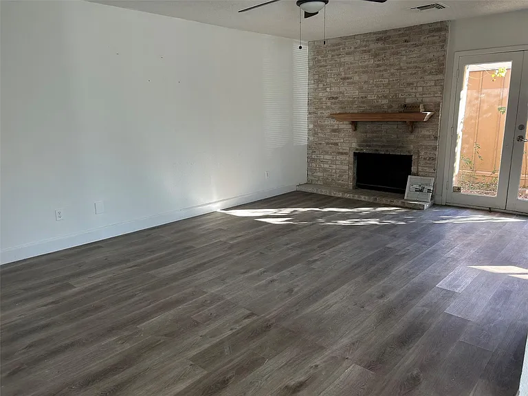 6119 Dryad Dr — Photo 7